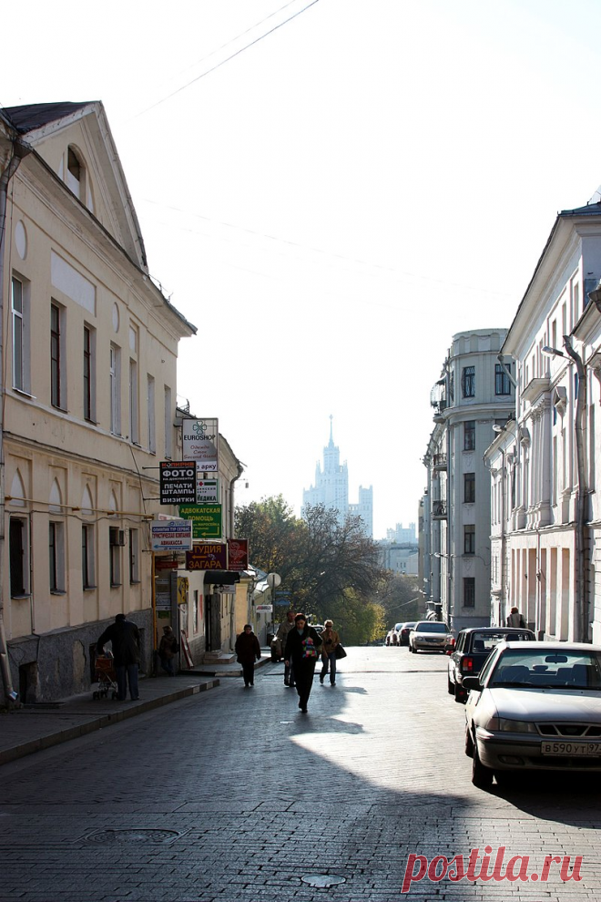 Москва. Спасоглинищевский переулок