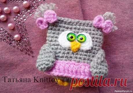 Вязаная брошь совушка. МК Татьяны Knittoy
