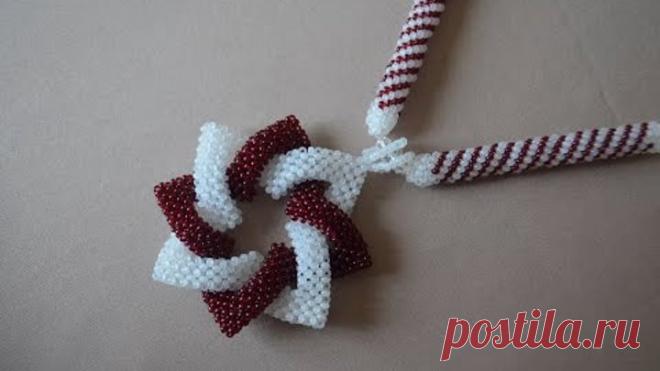 Кулон из бисера 