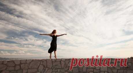 ВРЕДНЫЕ ПРИВЫЧКИ, ОТ КОТОРЫХ НУЖНО ОТКАЗАТЬСЯ КАК МОЖНО БЫСТРЕЕ | Журнал "JK" Джей Кей Вредные привычки подстерегают нас на каждом шагу. Вот краткий перечень тех, от которых нужно отказаться как можно быстрее. В идеале — лет до 30, пока не наступили серьезные изменения здоровья и поведения. Многие из них искусственно навязаны нам извне и поддерживают личностную незрелость. А незрелым человеком проще управлять. Давайте разберем эти 30 привычек и попробуем для начала хоть в ...