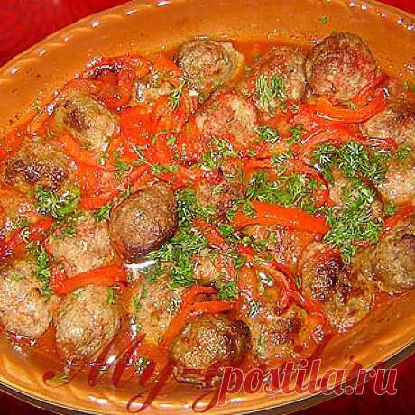 Фрикадельки с сыром в томатном соусе