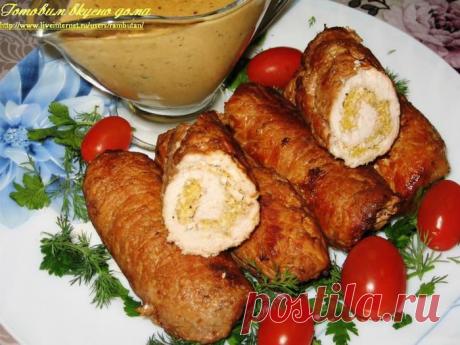 Мясные рулеты с тыквой и орехами.