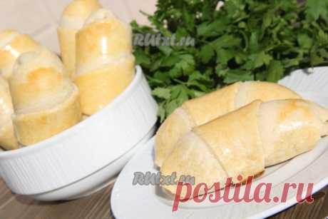 Пирожки с творогом и сыром.