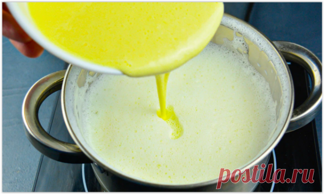 Вливаю яйца в кипящее молоко и готовлю вкуснейший домашний сыр (всего 3 ингредиента)