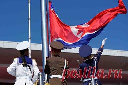 Южная Корея сообщила о запуске четырех крылатых ракет военными КНДР. Глава Минобороны Южной Кореи Ли Чжон Сопа заявил, что КНДР в среду, 22 марта, пустила четыре крылатых ракеты, южнокорейские военные все еще анализируют детали пуска. Южная Корея провела первоначальный анализ, сейчас специалисты из Сеула уточняют детали всех четырех пусков.