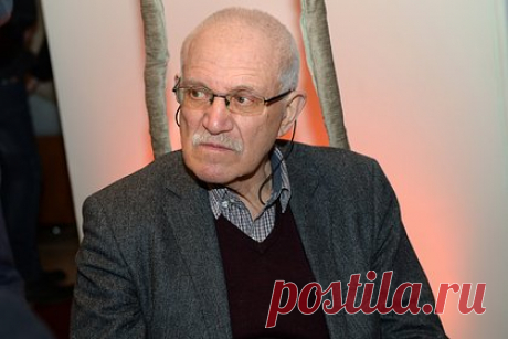 Режиссера Александра Митту экстренно госпитализировали. 90-летнего российского режиссера Александра Митту экстренно госпитализировали в Москве. Уточняется, что его состояние резко ухудшилось в связи с перенесенным инсультом. При этом ранее днем к кинодеятелю уже приезжала скорая помощь, но он отказался ехать в больницу.