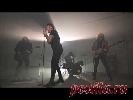 THE UGLY KINGS - Strange, Strange Times (Official Video) | Napalm Records