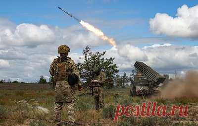 ВС РФ поразили места сборки, хранения и запуска БПЛА ВСУ. Российская армия также ударила по пунктам временной дислокации украинских вооруженных формирований и иностранных наемников