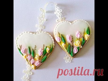 Tulips, spring cookies... My little bakery.