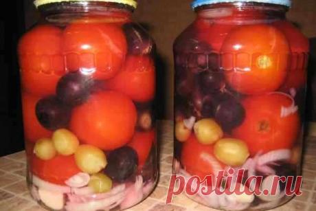 Консервированные помидоры с виноградом и луком | Fresh-Recipes