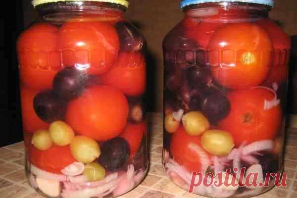 Консервированные помидоры с виноградом и луком | Fresh-Recipes