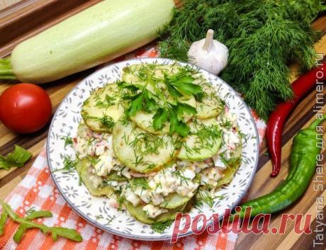👌 Оригинальный и очень вкусный закусочный торт из кабачков с крабовыми палочками, рецепты с фото Предлагаю приготовить сегодня очень вкусный и очень необычный закусочный тортик из кабачков с начинкой из крабовых палочек. Получается такой тортик очень сытным и отлично подходящи...