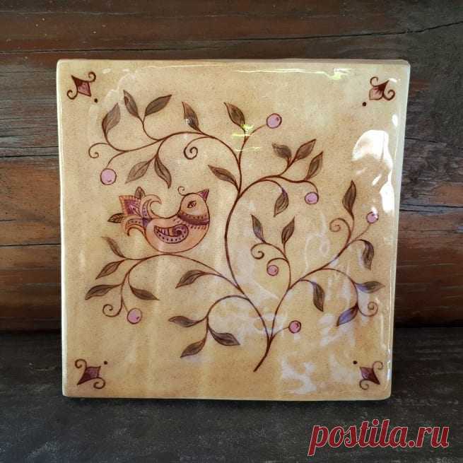 Yugavyuga в Instagram: «Изразец #yugavyugaclay #Керамика #авторскаякерамика #плитка #изразцы #посударучнойработы #роспись #handmade #ceramics #гончарство…» 63 отметок «Нравится», 1 комментариев — Yugavyuga (@yugavyugaclay) в Instagram: «Изразец #yugavyugaclay #Керамика #авторскаякерамика #плитка #изразцы #посударучнойработы #роспись…»