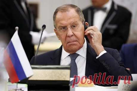 Лавров назвал позорищем извинения Трюдо после чествования нациста. Глава МИД России Сергей Лавров назвал позорищем извинения премьер-министра Канады Джастин Трюдо после чествования в парламенте ветерана СС, служившего в дивизии «Галичина», Ярослава Хунки. Лавров отметил, что ему жалко смотреть на оправдания Трюдо. При этом он предположил, что Трюдо знал о прошлом Хунки.