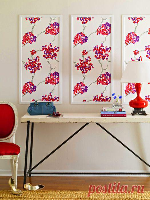 Декор для стен из остатков обоев.