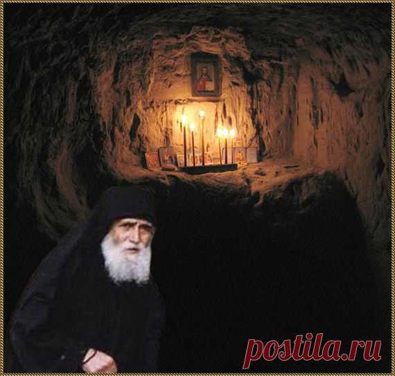 Оксана Нездийминога. В келью к старцу пришёл человек... .