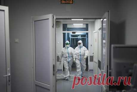 Вирусолог оценил опасность распространения омикрона и дельты в России. Профессор кафедры вирусологии биологического факультета МГУ Алексей Аграновский оценил опасность распространения омикрон-штамма коронавируса и варианта дельта в России. По его словам, рост заболеваемости этой зимой в стране объясняется, в частности, способностью разных штаммов поражать разные категории населения.
