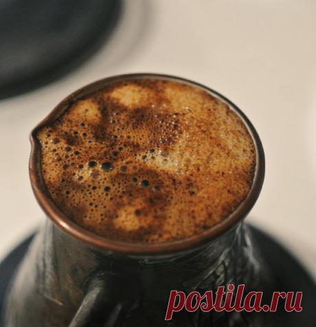 Узнала, как вкусно варить кофе. Делюсь с вами технологией приготовления насыщенного напитка в турке. | Поля - Моля | Дзен
