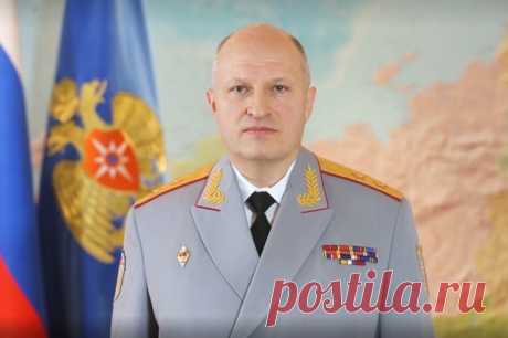 Глава МЧС Куренков: весеннее половодье побило рекорды многих десятилетий. Глава МЧС Куренков призвал заранее оповещать жителей регионов о надвигающейся беде.