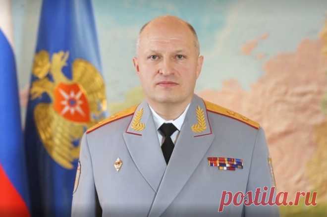 Глава МЧС Куренков: весеннее половодье побило рекорды многих десятилетий. Глава МЧС Куренков призвал заранее оповещать жителей регионов о надвигающейся беде.