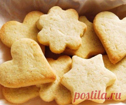 МЯГКОЕ СМЕТАННОЕ ПЕЧЕНЬЕ 

Ингредиенты:

● сливочное масло — 100 г (размягченное, комнатной температуры)
Показать полностью…