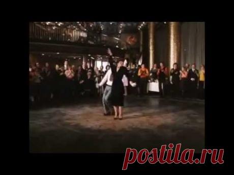 Hаши жгут под хиты Болливуда)))