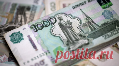 «Зарплата вырастет у 4,8 млн человек»: Госдума одобрила в первом чтении законопроект об индексации МРОТ на 18,5%. Государственная дума одобрила в первом чтении законопроект об индексации минимального размера оплаты труда с 1 января 2024 года на 18,5% — до 19 242 рублей. По оценкам властей, в результате реализации инициативы увеличатся оклады у почти 5 млн россиян, а также вырастут пособия по временной нетрудоспособности, беременности и родам, суммы больничных и других обязательных выплат…