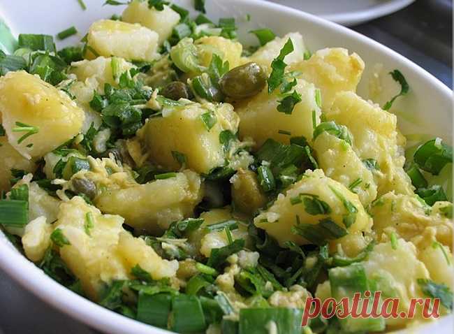 Салат с чесноком 
=картофель, 4 шт.
огурцы, 1-2 шт. (маринованные)
чеснок, 1/2 головки
зеленый горошек, 3/4 стакана
растительное масло, 3 ст.л.
майонез, 1 ст.л.
зеленый лук
черный перец
соль
