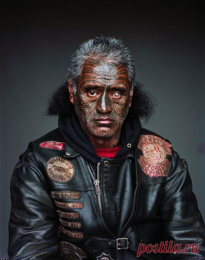 Суровые портреты новозеландской банды от Джоно Ротмана (Jono Rotman) — Фотоискусство