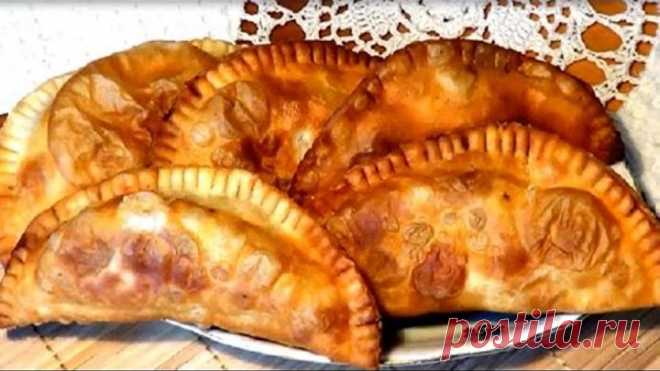 Чебуреки. Сочные и нежные. Очень вкусные.