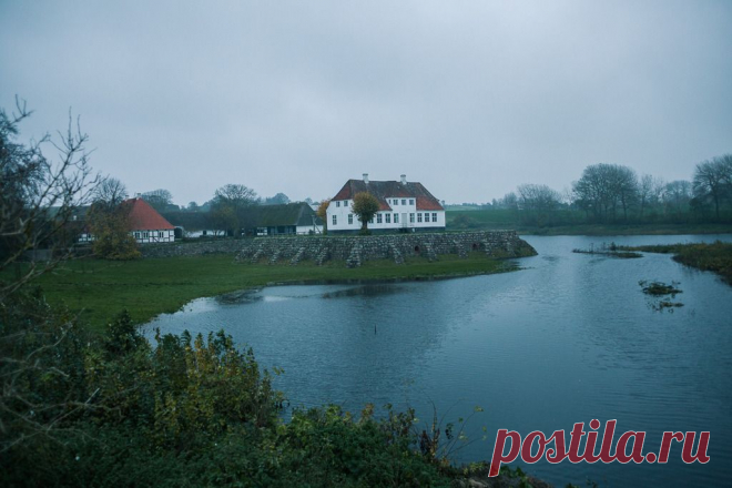 Ærø - остров / Дания для нас всегда была окутана сказкой - часть королевства, где главный сказочник детства – Ганс Христиан Андерсен, многочисленные рыбацкие деревушки и множество островов. Один из островов очень маленький, длинной всего в 30 км, и с абсолютно сказочным названием Ærø (Аэро). Возможно, этот рассказ будет вам полезен и Ærø попадет в ваш лист «Must Visit».  / Моя Планета