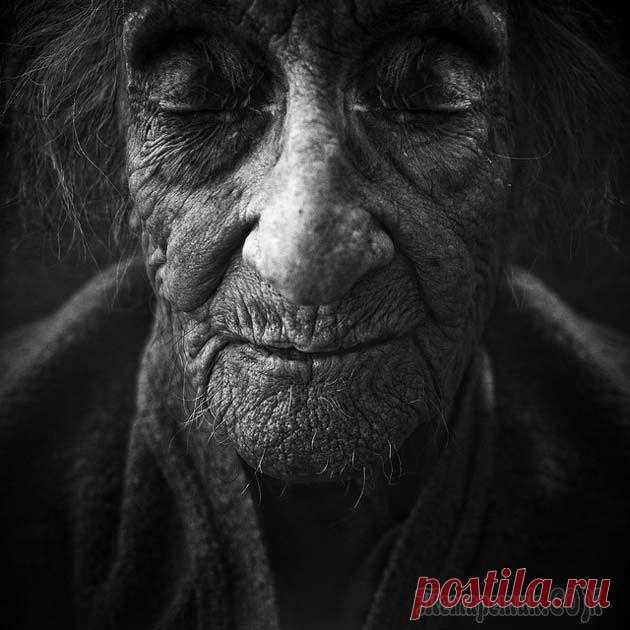 Угасание (Стих) Там, где прекращается желание, прекращается и человек. ФейербахСонет №200Желание рождает побужденье.Стремление к свершению ведёт.Раздумья, труд и поиск, вдохновенье -вот то, что человека создаёт.Он ра...