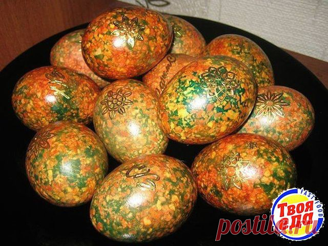 Мраморные крашенные яйца к Пасхе