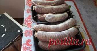 Сосиски и домашняя вяленая колбаса Автор рецепта Дмитрий Сосиски и домашняя вяленая колбаса - пошаговый рецепт с фото. В честь дня рождения сосиски. Количество мяса, сала и лука регулируйте по собственному вкусу - кому пожирнее нравится, кому постнее, кому лучнее/лучистее/лукастее (в общем различное по количеству лука)))) Кишку брал в Ашане