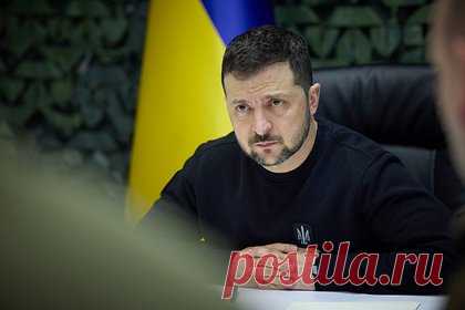 В Австрии анонсировали протест против речи Зеленского. Глава оппозиционной Австрийской партии свободы (АПС) Херберт Кикль анонсировал протест против видеообращения президента Украины Владимира Зеленского к парламенту страны. По словам политика, недопустимо превращать парламент в площадку «для пропаганды воюющего государства».