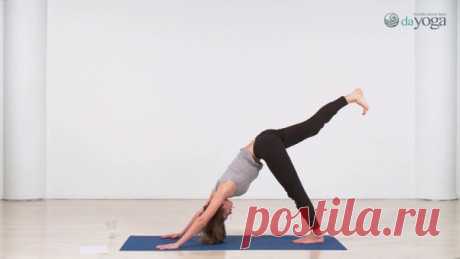 ✓ Чтобы посмотреть видеоурок перейдите по ссылке : https://dayoga.ru/46# 

Подпишись и следи за новостями , или узнай больше о йоге прямо сейчас на портале daYoga.ru 

daYoga.ru  - Первая Онлайн Школа Йоги с ведущими преподавателями для начинающих и опытных