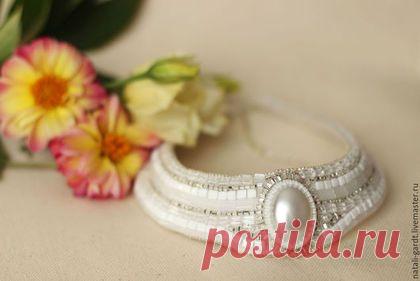 Купить Колье вышитое бисером и бусинами - белый, колье вышитое бисером, вышитое колье