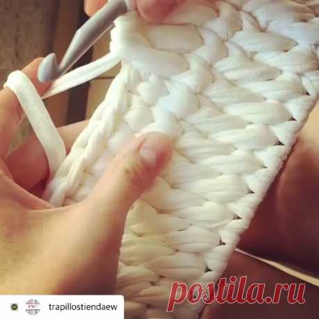💥ФУРНИТУРА, Т-ПРЯЖА, СУМКИ💥 в Instagram: «Интересный узорчик в копилку от @trapillostiendaew 👏💐. Узор «прожорлив «, но ☝️отлично держит форму💪. Спасибо за ❤️ . . Трикотажная пряжа в…» 1,978 отметок «Нравится», 30 комментариев — 💥ФУРНИТУРА, Т-ПРЯЖА, СУМКИ💥 (@i_belaya71) в Instagram: «Интересный узорчик в копилку от @trapillostiendaew 👏💐. Узор «прожорлив «, но ☝️отлично держит…»
