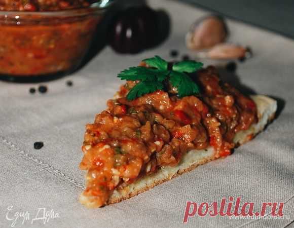 Сербский соус с запеченными овощами. Ингредиенты: баклажаны, перец болгарский красный, яблоки