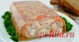 Этот невероятно вкусный куриный рулет в желе сметут за пару минут Получилась очень вкусная закуска. Все в восторге!