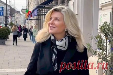 61-летняя жена Александра Малинина раскрыла секрет моложавой внешности. Жена российского певца Александра Малинина Эмма раскрыла поклонникам секрет своей моложавой внешности. Женщина заявила, что никогда не прибегала к пластике. «Залог успеха — правильное питание, режим сна, регулярные занятия спортом и умение управлять стрессом», — рассказала она.