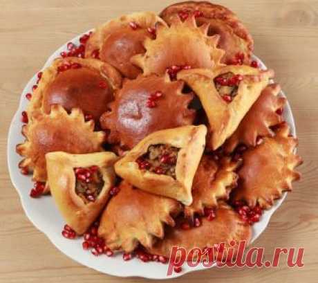 Пирожки с гречкой и грибами. Рецепт с пошаговыми фотографиями