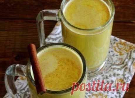 ВЕЧЕРОМ: МОЛОКО И СПЕЦИИ
⠀
Молоко с Кардамоном стимулирует работу мозга и избавляет от депрессий и усталости.
⠀
Если же приготовить его с Шафраном – такой напиток стабилизирует работу нервной системы, дыхательных путей и сосудов, а регулярное питье "Шафранового молока" избавляет от отечности под глазами и продлевает молодость.
⠀
Добавив в молоко немного Корицы, вы получите легкий возбуждающий напиток, благотворно влияющий на потенцию.
⠀
Куркума в сочетании с молоком полезн...