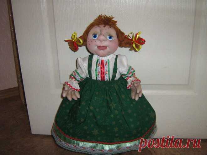 Кукла на чайник Конопушка