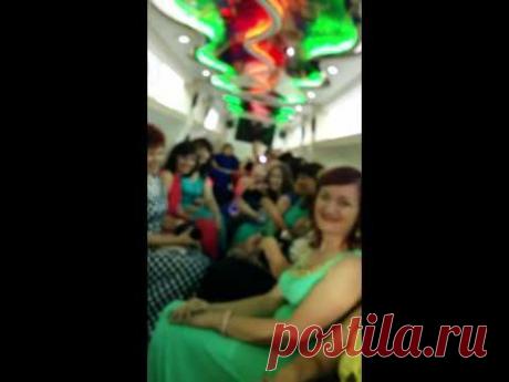 Наш лимузин подъезжает к Гостиному Двору.