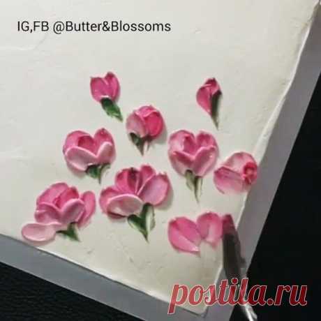 2,087 отметок «Нравится», 35 комментариев — Liz Marek (@sugargeekshow) в Instagram: «She makes those buttercream flowers look so easy 😍 would you try this technique?  Repost…»