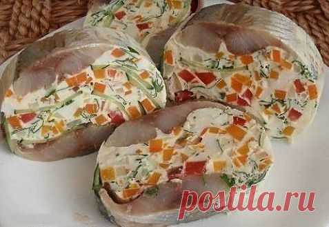 Красивая и вкусная закуска из сельди!!!.