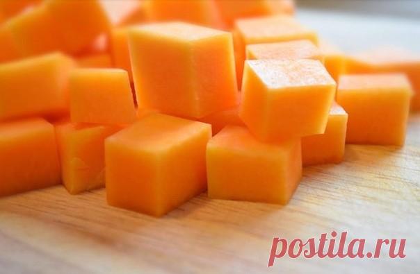 Как избавиться от сахара в крови, холестерина и липидов Несколько месяцев назад студент-медик был ошеломлен, когда его профессор показал ему результаты анализа крови пациента. А именно, уровни холестерина, глюкозы, липидов и триглицеридов были чрезвычайно высокими. Они были не только выше нормы, они были огромными. Студенту было трудно поверить, что человек с такими параметрами крови действительно может быть еще жив! Более удивительным в этой истории является тот факт, что...