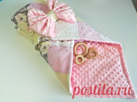 Что лучше взять на выписку? Одеяло, конверт, комбинезон или плед? Статья автора «Мастерская "Милые сони"» в Дзене ✍: Выписка из роддома, наверно один из самых трепетных моментов, потому что маму с малышом встречают самые родные и дорогие люди.