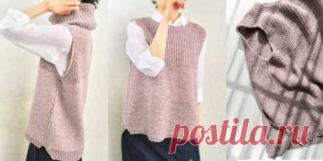 Безрукавка спицами UraUe Свободная двухсторонняя безрукавка спицами вязаная сверху вниз по кругу полуанглийской резинкой и лицевой гладью с описанием для женщин от маленького размера до большого размера.